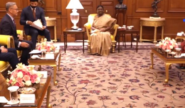 Laos Deputy PM Thongsavan Phomvihane Calls on President Droupadi Murmu in New Delhi