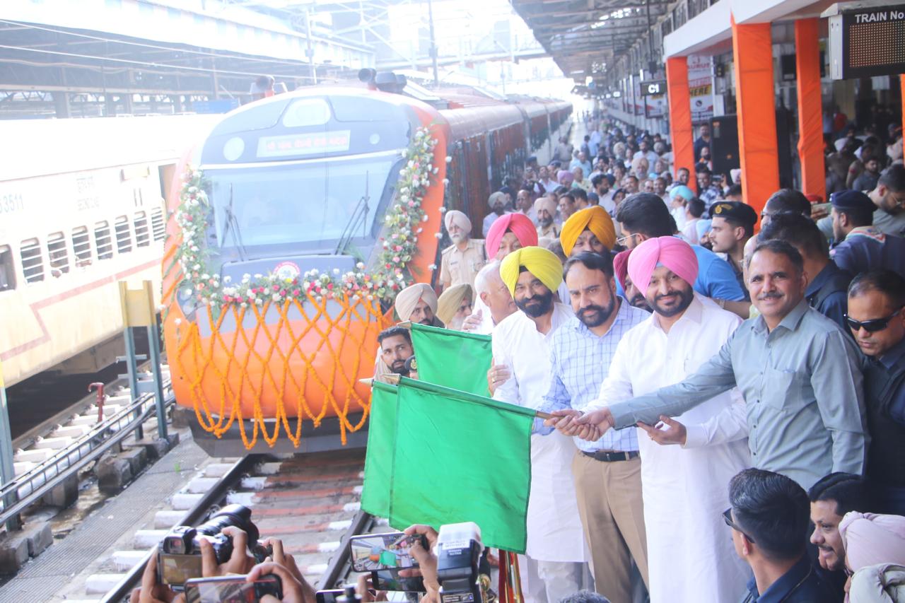 MoS for Railways Ravneet Singh flags off Amritsar–Katra Vande Bharat Express via Gurdaspur and Batala