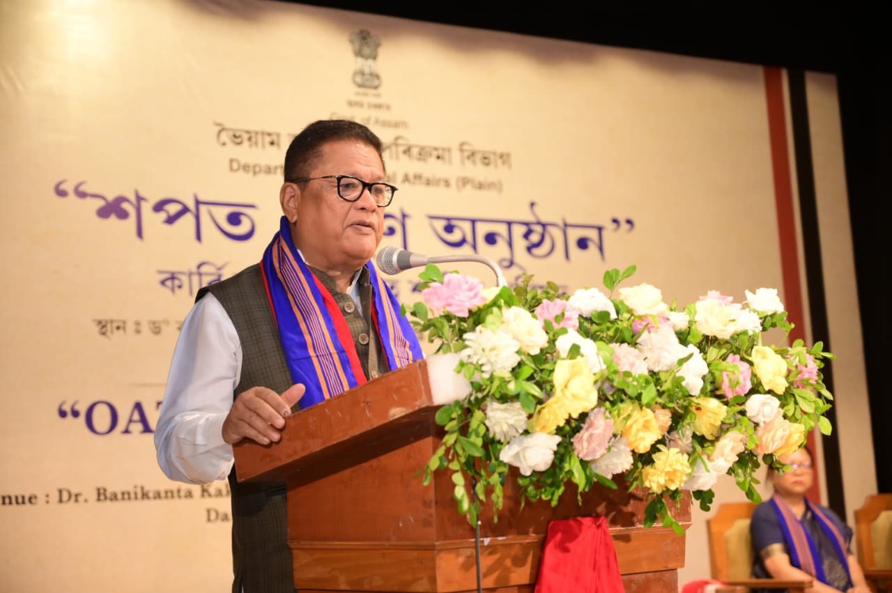 কার্বি কল্যাণ স্বায়ত্ত শাসিত পৰিষদৰ ২৬গৰাকী সদস্যৰ শপত গ্ৰহণ