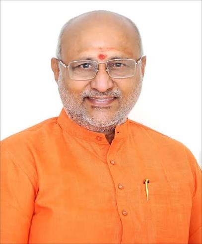 ৮ গৰাকী ৰাজ্যসভাৰ সদস্যক উপ-ৰাষ্ট্ৰপতিৰ শপত বাক্য পাঠ