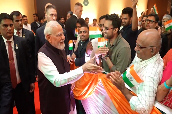 Indian diaspora accords  warm welcome to PM Modi upon his arrival in Slovakia