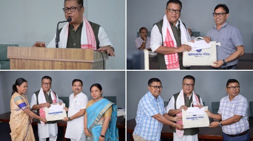 অসম চৰকাৰৰ গ্ৰন্থবৰ্ষ কাৰ্যক্ৰমণিকাৰ আধাৰত ২০২৫ বৰ্ষত ৰাজ্যৰ বিভিন্ন স্থানত আয়োজন কৰা গ্ৰন্থমেলাৰ উদ্যোক্তাসকলক চেক প্ৰদান