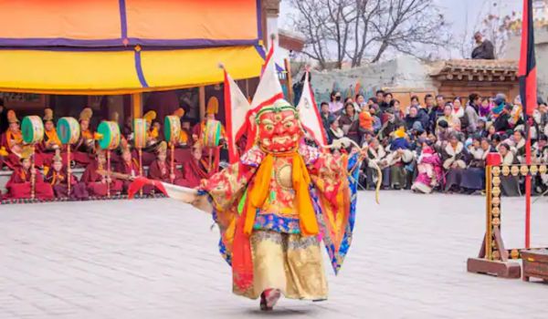 लेह के हेमिस मठ में उत्साह और श्रद्धा के साथ हेमिस उत्सव शुरू