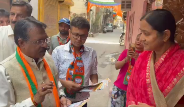 राज्‍य मंत्री हर्ष मल्‍होत्रा ने घर-घर संपर्क अभियान का शुभारंभ किया