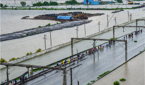 Heavy rain continues across Maharashtra; IMD issues red alert