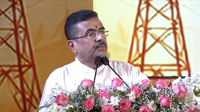 চলতি আর্থিক বছরের শেষের দিকে রাজ্য সরকারি কর্মচারীদের জন্য সপ্তম বেতন কমিশন কার্যকর করা হতে পারে বলে মুখ্যমন্ত্রী শুভেন্দু অধিকারী জানিয়েছেন।