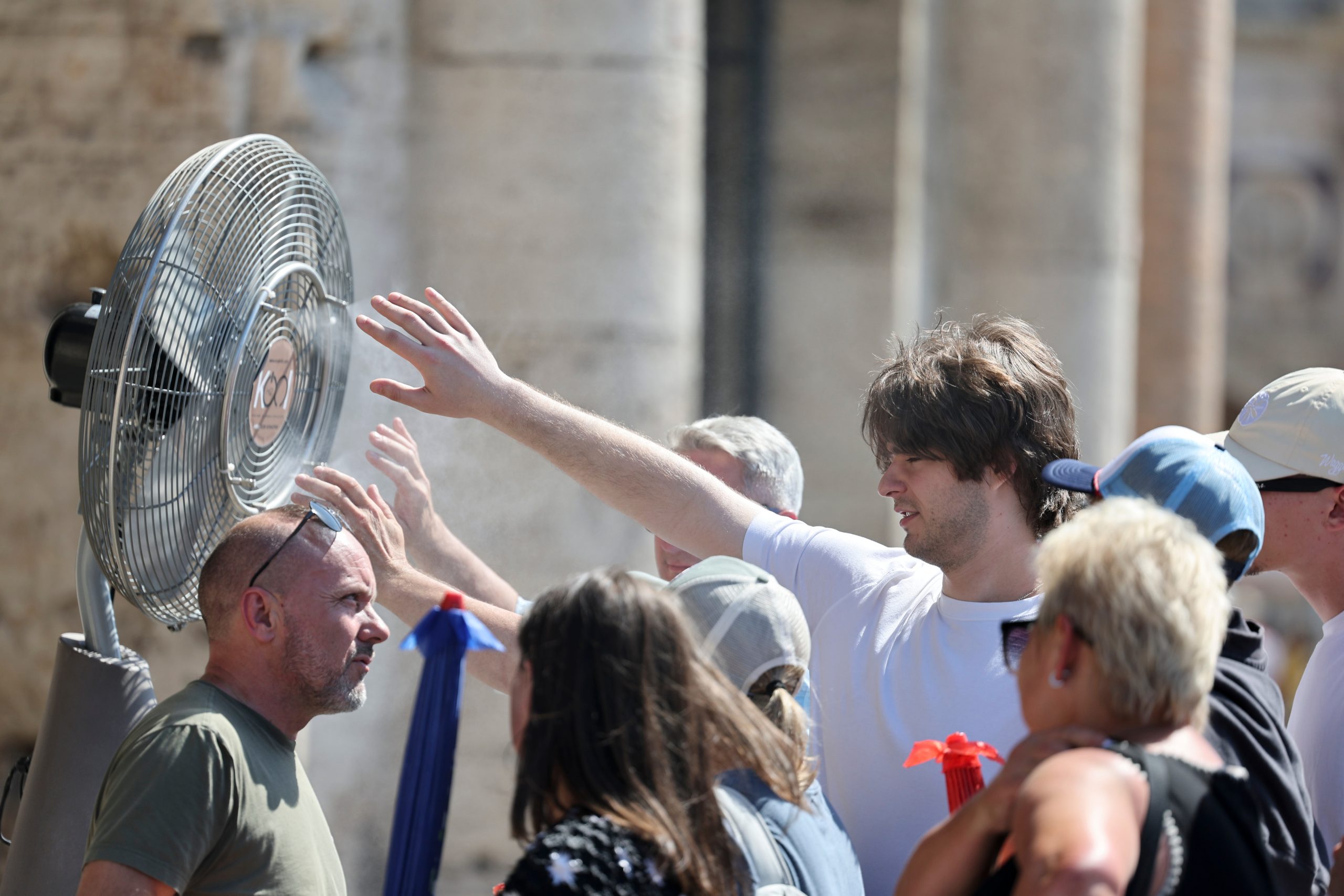 Europe faces record-breaking heatwave; World’s Oceans experience warmest June on record