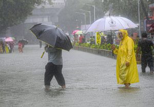 महाराष्ट्र के तटीय जिलों में भारी बारिश का कहर, मुंबई में चार दिनों में जुलाई की औसत वर्षा का 74 प्रतिशत दर्ज