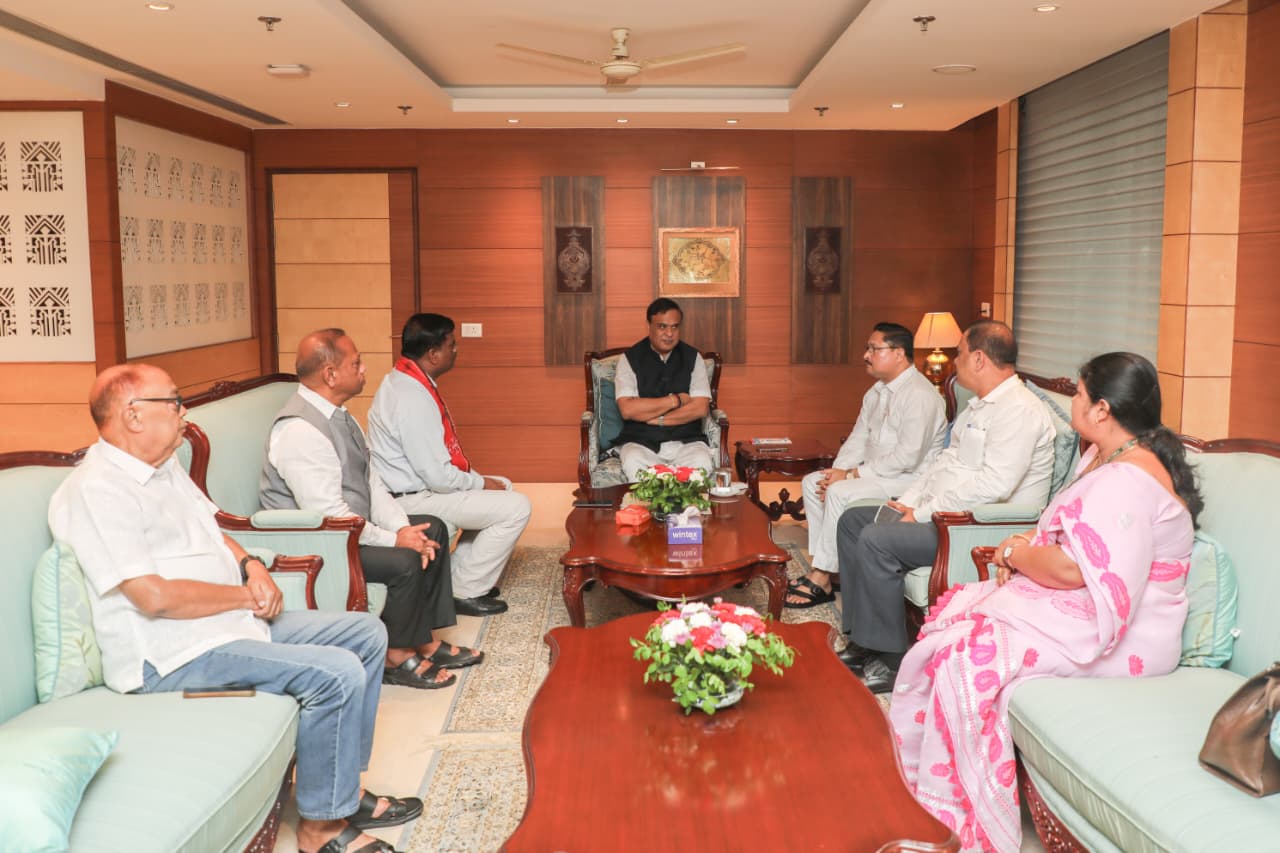প্ৰতিগৰাকী সাংসদক নিজ সমষ্টিৰ বান পৰিস্থিতিৰ বুজ ল’বলৈ আৰু সাহায্য-উদ্ধাৰত সম্পূৰ্ণ সহযোগিতা আগবঢ়াবলৈ মুখ্যমন্ত্ৰীৰ নির্দেশ