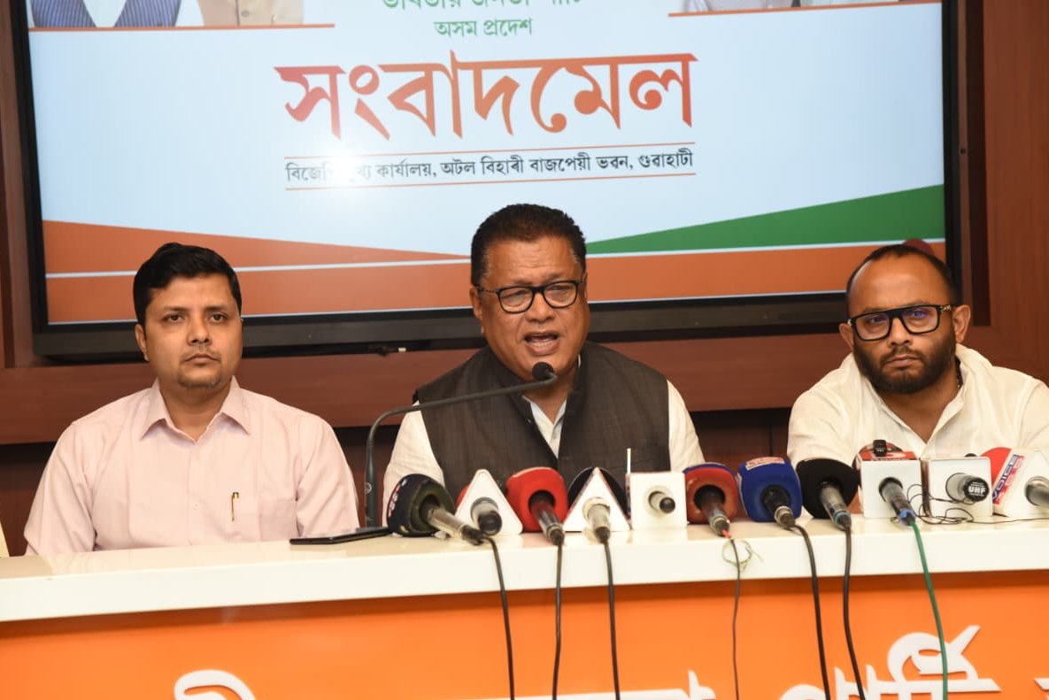 শিক্ষাৰ দৰে স্পৰ্শকাতৰ বিষয়ত ভিত্তিহীন অভিযোগ-অপপ্ৰচাৰে কেৱল বিভ্ৰান্তি-অনিশ্চয়তাহে সৃষ্টি কৰেঃ শিক্ষামন্ত্ৰী ডাঃ ৰণোজ পেগু