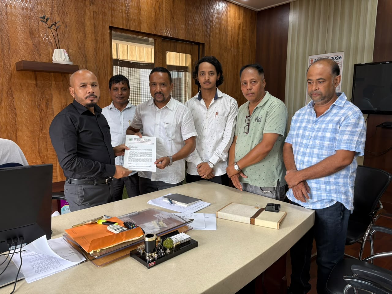 বানপীড়িত শিক্ষাৰ্থীৰ বাবে বিশেষ শিক্ষাগত পুনৰুদ্ধাৰ পেকেজ ঘোষণাৰ দাবীৰে শিক্ষা বিভাগৰ আয়ুক্ত সচিবক স্মাৰক-পত্ৰ অসম জাতীয়তাবাদী যুৱ ছাত্ৰ পৰিষদৰ