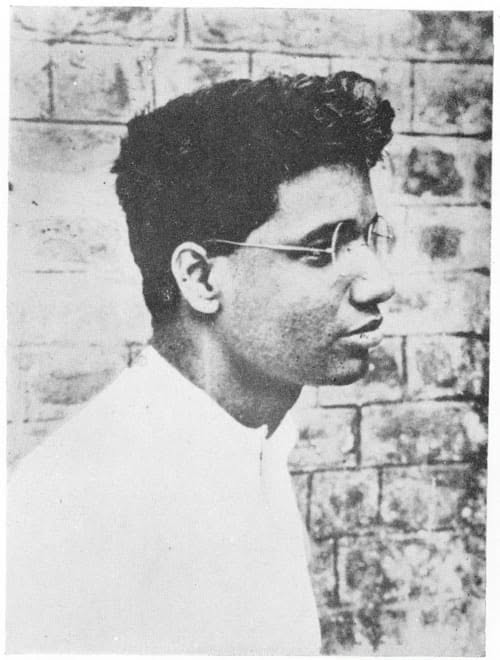 নানা অনুষ্ঠানের মধ্য দিয়ে আজ বিপ্লবী দীনেশ গুপ্তর আত্ম বলিদান দিবসে তাঁকে  স্মরণ করা হচ্ছে।