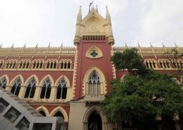 ধর্মতলায় নীট-এর প্রশ্ন ফাঁস কান্ডের প্রতিবাদ মিছিল থেকে সাংবাদিকদের ওপর হামলার ঘটনায় রাজ্যের কাছে রিপোর্ট তলব করেছে কলকাতা হাইকোর্ট।