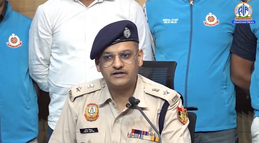 दिल्ली पुलिस ने बड़ी कार्रवाई करते हुए करीब 8 किलोग्राम मादक पदार्थ बरामद किया