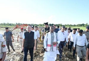 শ্ৰীশ্ৰীঅনিৰুদ্ধদেৱ ক্রীড়া বিশ্ববিদ্যালয়ৰ ডিব্ৰুগড় জিলাৰ ঔদ্যোগিক ভৱনত থকা অস্থায়ী কাৰ্যালয় পৰিদৰ্শন ৰাজ্যপাল লক্ষ্মণ প্ৰসাদ আচাৰ্যৰ
