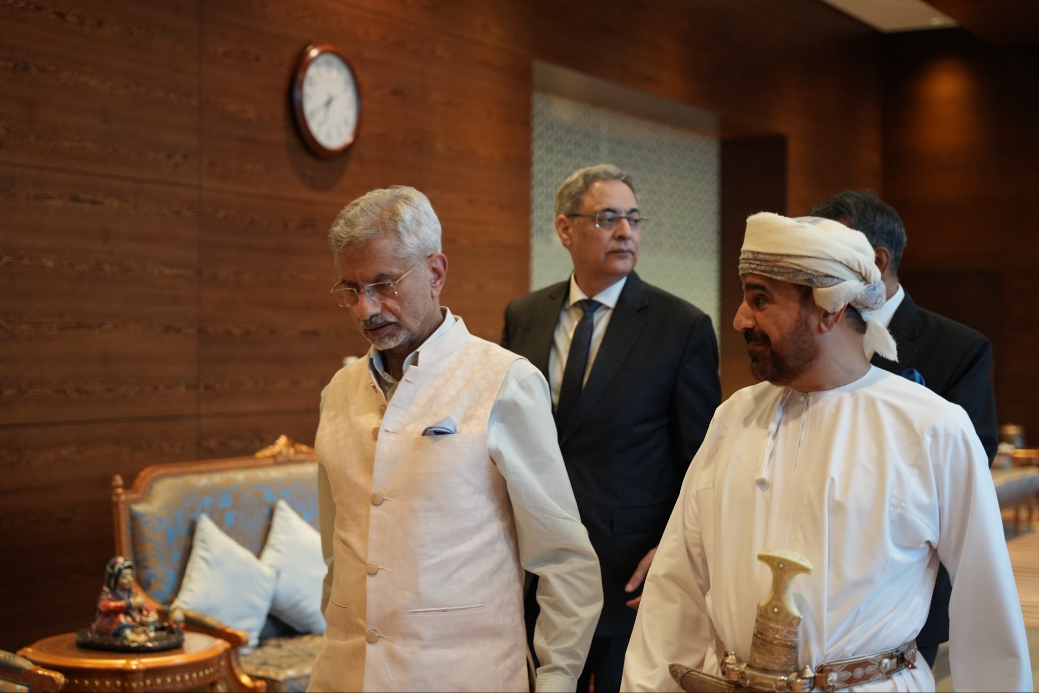 কুৱেইট ভ্রমণ সামৰি বৈদেশিক পৰিক্ৰমা মন্ত্রী ড° এছ জয়শংকৰ ওমানত উপস্থিত