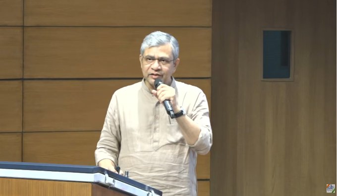 सरकार ने दिल्ली और उत्तर प्रदेश में 14,000 करोड़ रुपये से अधिक की दो बड़ी राजमार्ग सड़क परियोजनाओं को मंज़ूरी दी
