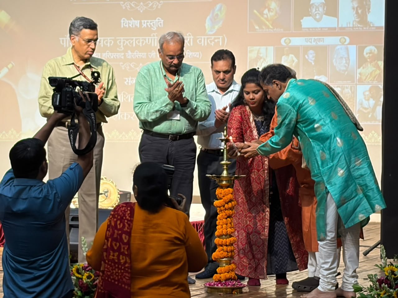 नई दिल्‍ली: आकाशवाणी में ब्रॉडकास्टिंग हाउस ने फोटो गैलरी स्वर प्रेरणा वीथिका का किया अनावरण
