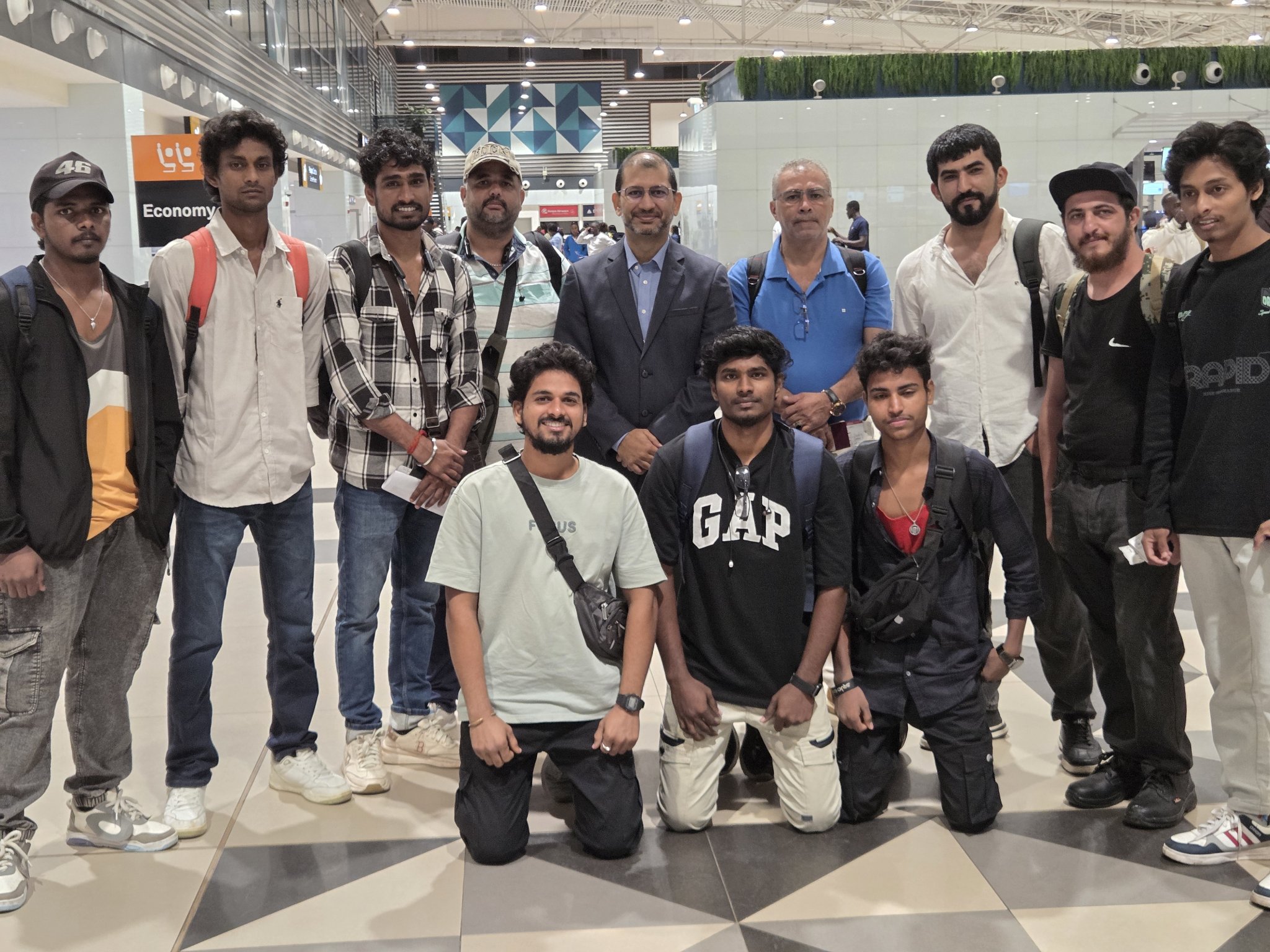 मालवाहक जहाज एम.वी रहाफ मून के नौ भारतीय चालक दल के सदस्यों की सफलतापूर्वक स्वदेश वापसी