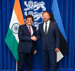 কেন্দ্রীয় বাণিজ্য ও শিল্পমন্ত্রী পীযূষ গোয়েল এসাটোনিয়ার তালিনে সেদেশের বিদেশমন্ত্রী  মারগুস সাখনার সঙ্গে গতকাল  সাক্ষাত করেছেন।