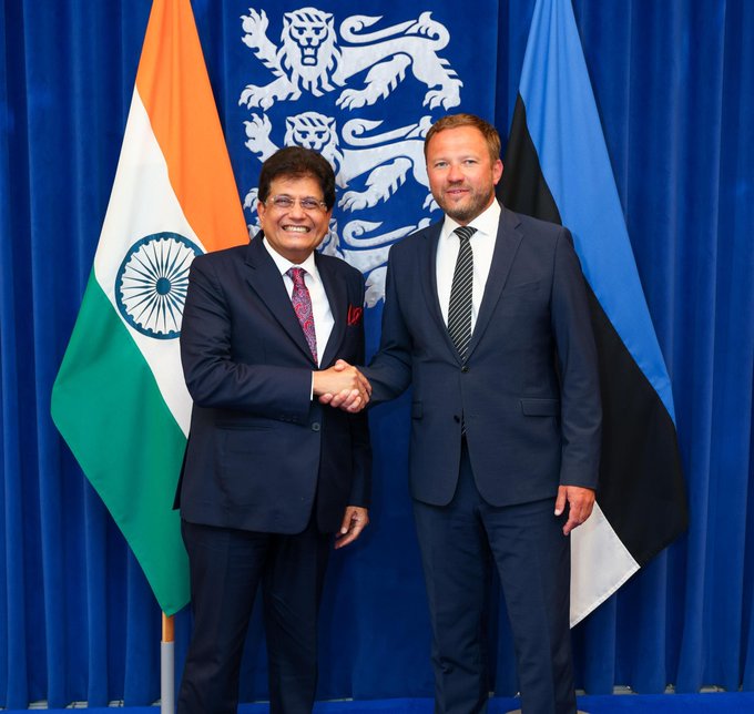 কেন্দ্রীয় বাণিজ্য ও শিল্পমন্ত্রী পীযূষ গোয়েল এসাটোনিয়ার তালিনে সেদেশের বিদেশমন্ত্রী  মারগুস সাখনার সঙ্গে গতকাল  সাক্ষাত করেছেন।