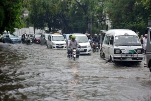 পাকিস্তানের পাঞ্জাব প্রদেশে গত ২৪ ঘণ্টায় ভারী বৃষ্টির জেরে ২ শিশুসহ অন্তত ৭ জন প্রাণ হারিয়েছেন। 