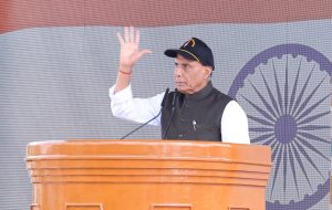 पाकिस्तान के साथ वार्ता केवल अवैध कब्‍जे वाले जम्मू-कश्मीर के मुद्दे पर होगी: रक्षा मंत्री राजनाथ सिंह