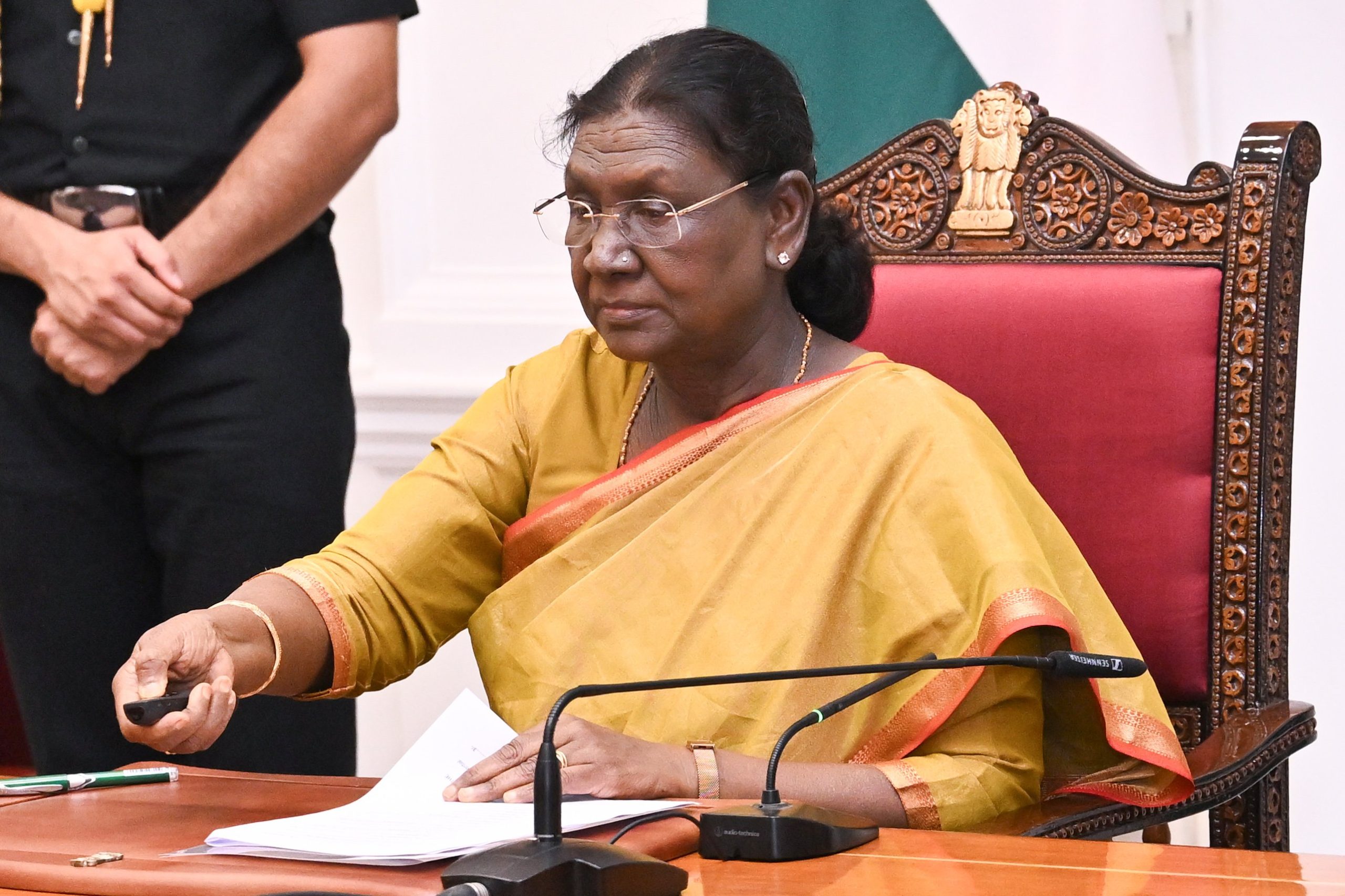 রাষ্ট্রপতি ভবনে দায়িত্বভার গ্রহণ করার চার বছর পূর্তিতে রাষ্ট্রপতি দ্রৌপদী মুর্মু আজ, ভার্চুয়ালী একাধিক প্রকল্পের সূচনা করেছেন