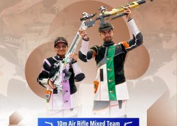 চীনের হ্যাংঝুতে আইএসএসএফ (ISSF) শুটিং বিশ্বকাপে আজ ১০ মিটার এয়ার রাইফেলের মিশ্র দলগত বিভাগে ভারতের সোনম উত্তম মাসকার ও হিমাংশু ধিলন ব্রোঞ্জ পদক জয় করেছেন। চীনের হ্যাংঝুতে আইএসএসএফ (ISSF) শুটিং বিশ্বকাপে আজ ১০ মিটার এয়ার রাইফেলের মিশ্র দলগত বিভাগে ভারতের সোনম উত্তম মাসকার ও হিমাংশু ধিলন ব্রোঞ্জ পদক জয় করেছেন।