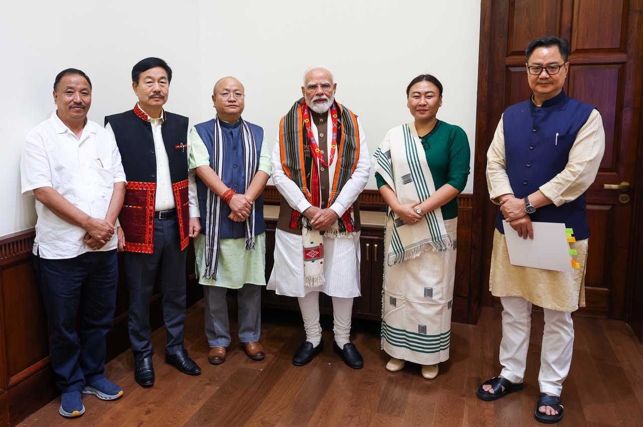 সংসদ ভৱনত অৰুণাচল প্ৰদেশ আৰু নাগালেণ্ডৰ সাংসদসকলৰ সৈতে প্রধানমন্ত্ৰীৰ আলোচনা
