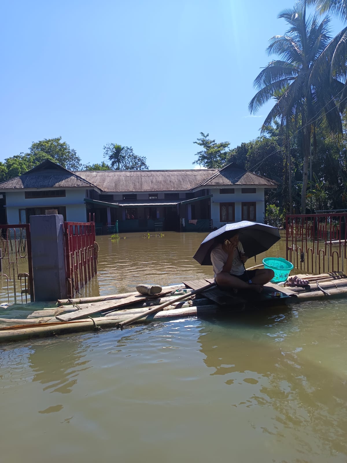 ৰাজ্যৰ বান পৰিস্থিতি সামান্য সুস্থিৰ যদিও ৭খন জিলাৰ বিস্তীর্ণ অঞ্চল এতিয়াও প্লাৱিত