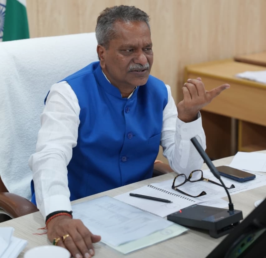 স্বাস্থ্য বিভাগে ক্ষতিগ্ৰস্ত অঞ্চলসমূহত পৰ্যাপ্ত ঔষধ মজুত ৰাখিছে আৰু স্বাস্থ্যকর্মী নিয়োগ কৰিছেঃ স্বাস্থ্যমন্ত্রী অশোক সিংহল