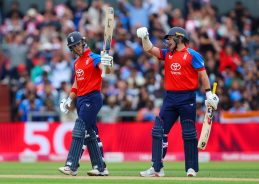 England defeat India in 2nd T20I of 5-match series in Manchester