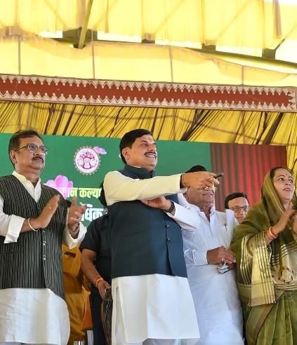 MP: Govt transfers over 3300 cr rupees in more than 82 lakh farmers’ accounts 