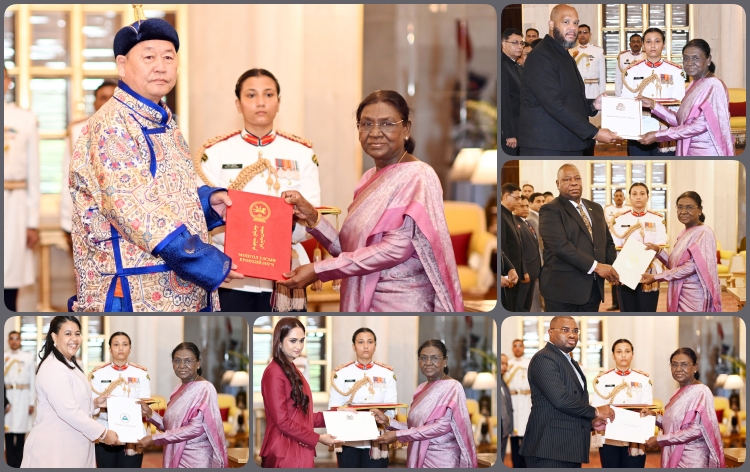 ৰাষ্ট্ৰপতি ভৱনত অনুষ্ঠিত গাম্ভীৰ্যপূৰ্ণ অনুষ্ঠানত ৰাষ্ট্ৰপতি মুৰ্মুৱে ৬খনকৈ দেশৰ ৰাষ্ট্ৰদূত আৰু উচ্চায়ুক্তৰ পৰিচয়পত্র গ্রহণ কৰে