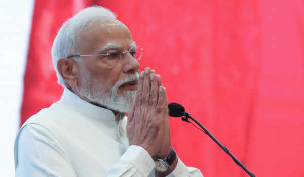 प्रधानमंत्री नरेंद्र मोदी ने जकार्ता में भारतीय समुदाय के स्वागत समारोह में भाग लिया
