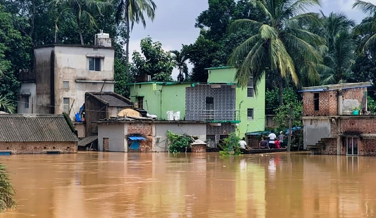 Odisha:  State machinery intensifies surveillance as Mahanadi continues to rise 