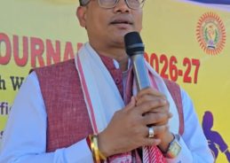 নগাঁও জিলা ভিত্তিক আন্তঃ বিদ্যালয় ফুটবল প্রতিযোগিতা মন্ত্রী পীযুষ হাজৰিকাই আনুষ্ঠানিকভাবে উদ্বোধন কৰে