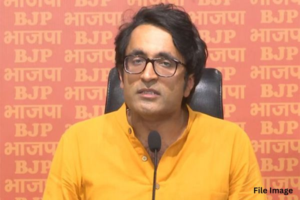 भाजपा ने उत्तराखंड में कांग्रेस पार्टी के नेताओं पर भूमि हड़पने का लगाया आरोप