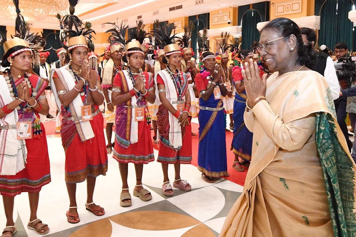 President Murmu hails “Bastar Pandum” as a way to connect youth to their culture