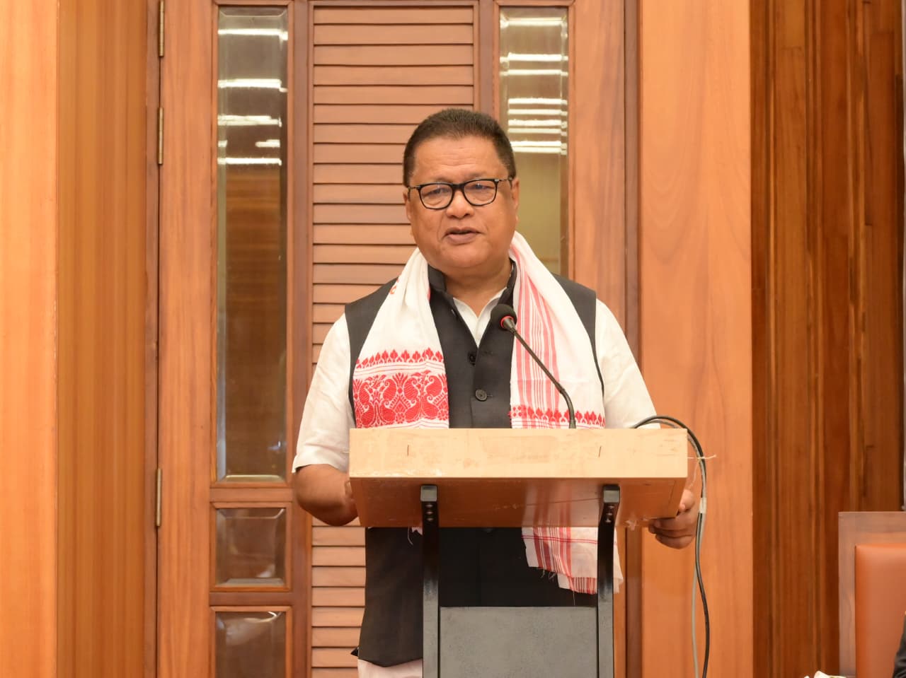 যুৱ ভাৰতীয় সংসদৰ অসম সংস্কৰণৰ অনুষ্ঠানত ১৭০গৰাকী মেধাবী শিক্ষার্থীৰ অংশগ্রহণ