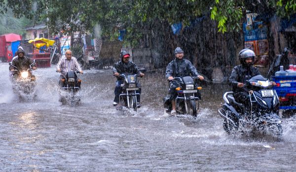 Gujarat: IMD issues red alert for extremely heavy rainfall in Surat, Navsari, Dang, Valsad