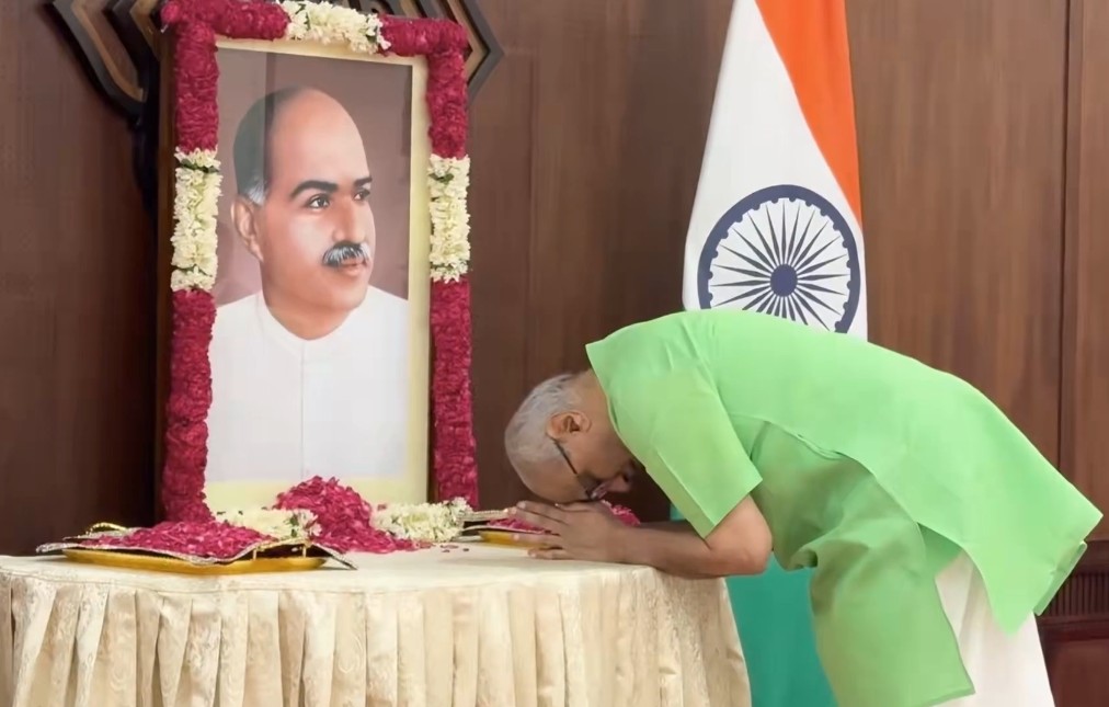 Vice President pays floral tributes to Dr. Syama Prasad Mookerjee at Uprashtrapati Bhawan