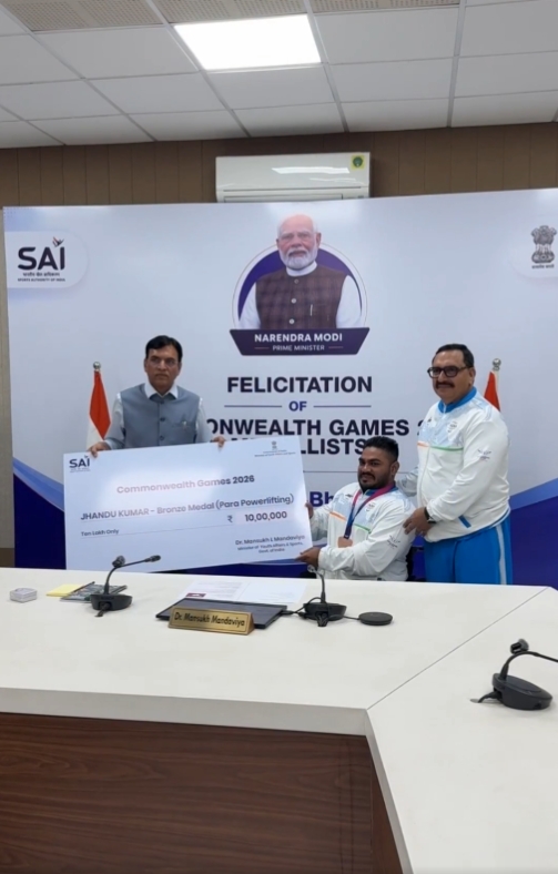 Sports Minister felicitates CWG para powerlifter for winning India’s first medal