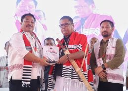 টাকাম মিচিং পৰিণ কেবাং-এ শিক্ষাৰ প্ৰসাৰ, স্বকীয় ভাষা-সংস্কৃতিৰ সংৰক্ষণ আৰু ন্যায়সংগত অধিকাৰৰ হকে সদায়ে সক্রিয় ভূমিকা পালন কৰি যাব বুলি শিক্ষামন্ত্রী মন্ত্রী ডাঃ ৰণোজ পেগুৰ আশা প্রকাশ