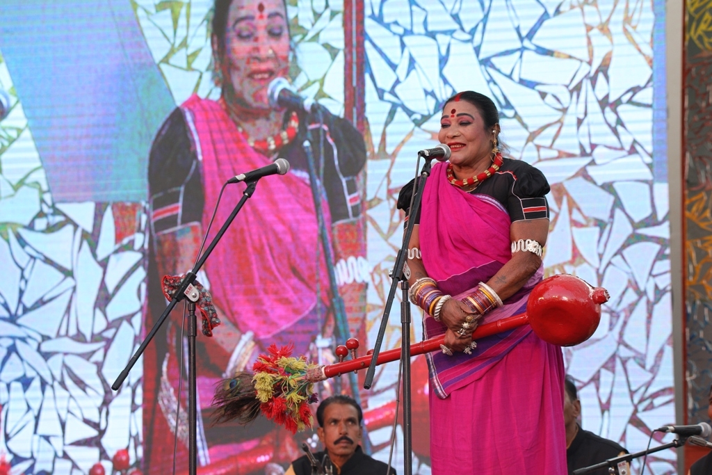 President, Vice President and Prime Minister express grief over demise of renowned Pandvani singer Teejan Bai