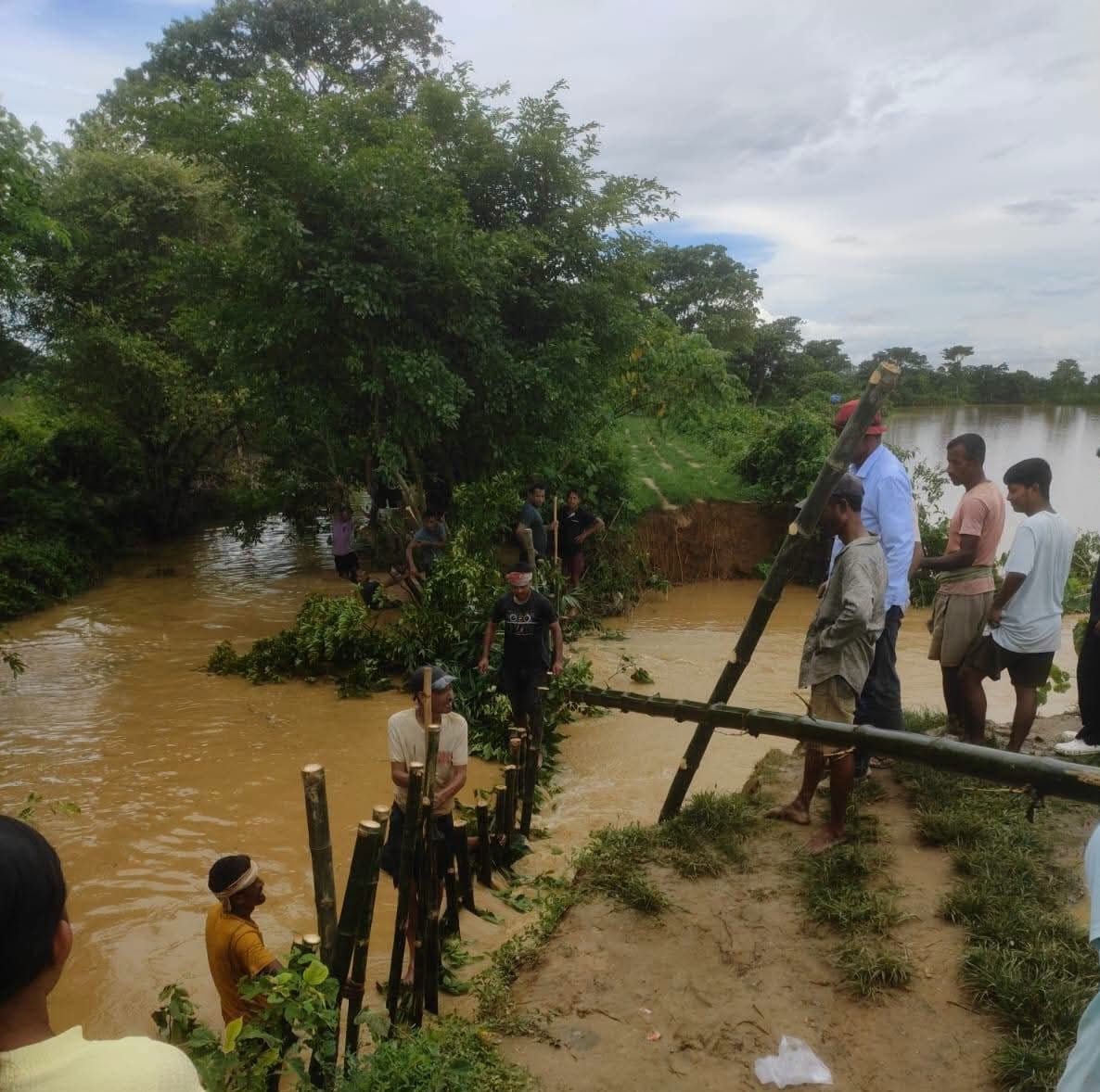 যোৰহাট জিলাৰ কাকডোঙা আৰু চৰাইপানীত ছিগা মথাউৰিৰ মেৰামতিৰ কাম আৰম্ভ