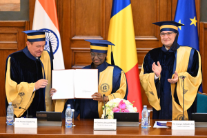 बुखारेस्ट यूनिवर्सिटी ऑफ इकोनॉमिक स्टडीज ने राष्ट्रपति द्रौपदी मुर्मु को डॉक्टरेट की मानद उपाधि से सम्मानित किया