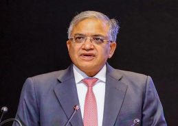 CEC Gyanesh Kumar Urges Officials to Counter Misinformation on Elections