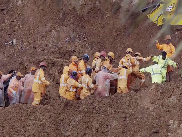 Keralam Government sets up five-member committee to investigate Wayanad landslide